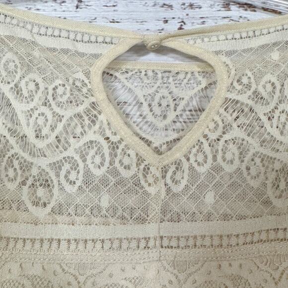 Max Studio Vintage Ivory Lace Illusion Neckline Top, EUC, Size Small - Picture 7 of 9